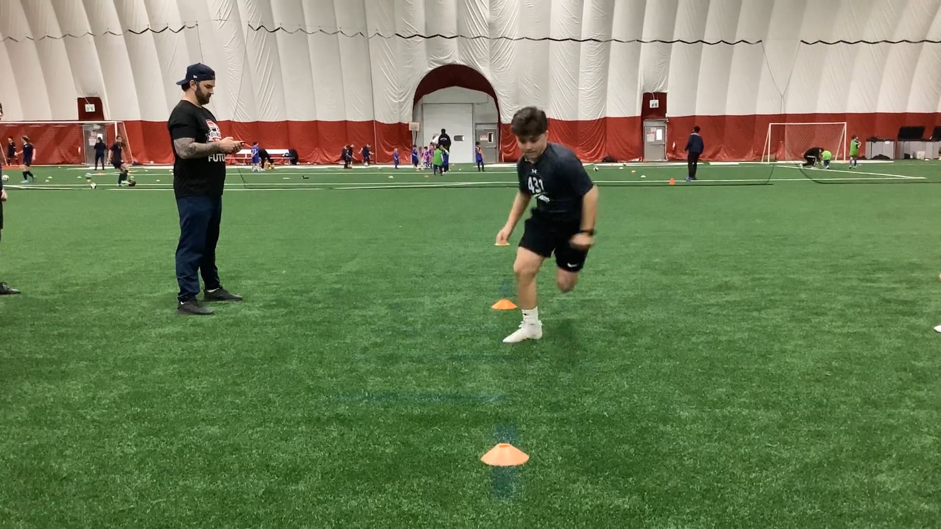 Watch lucas omeri's 5-10-5 Agility: 5.21 seconds