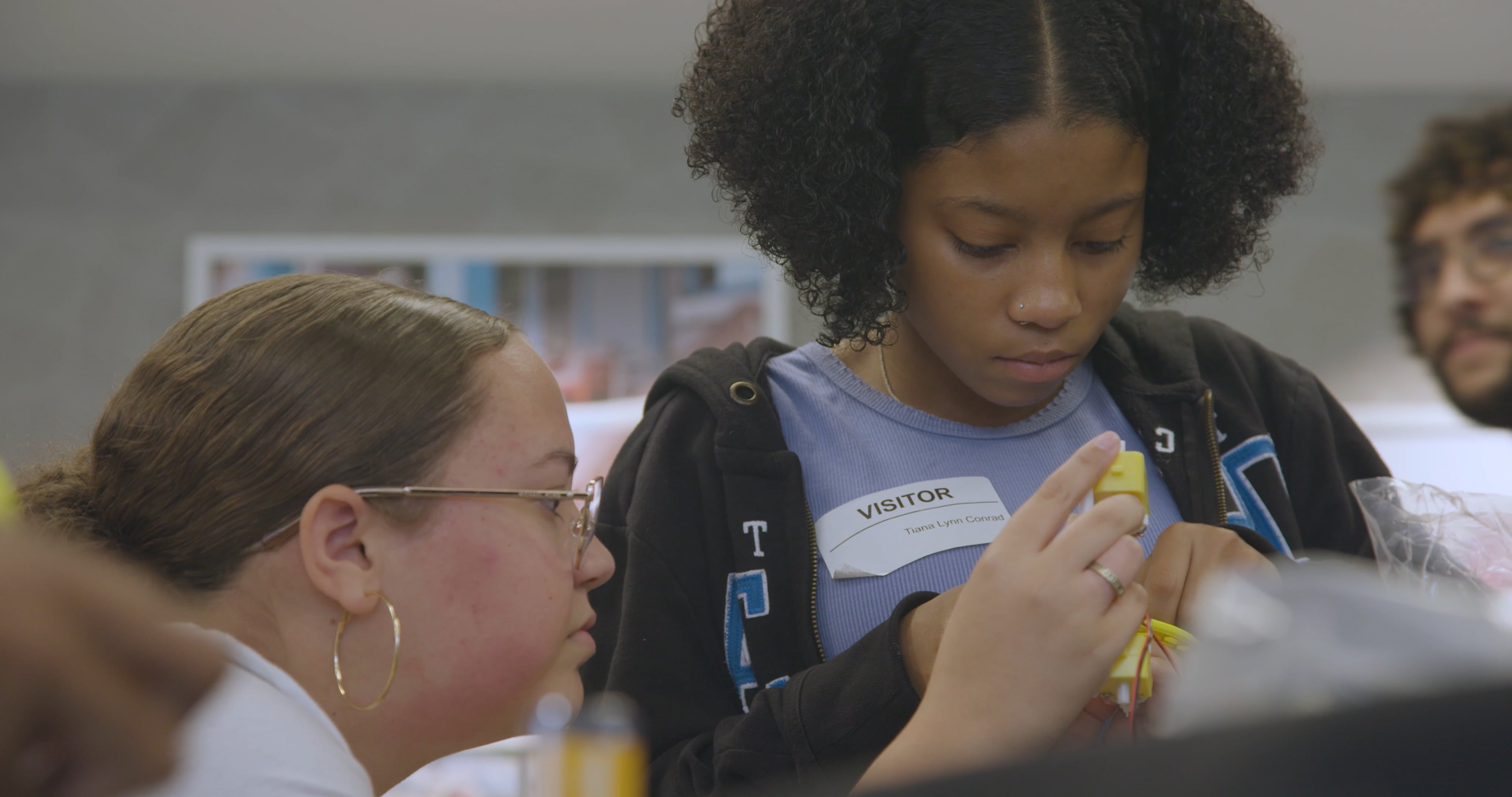 Indigenous students discover STEM careers and next-gen tech with the help of a V Teamer