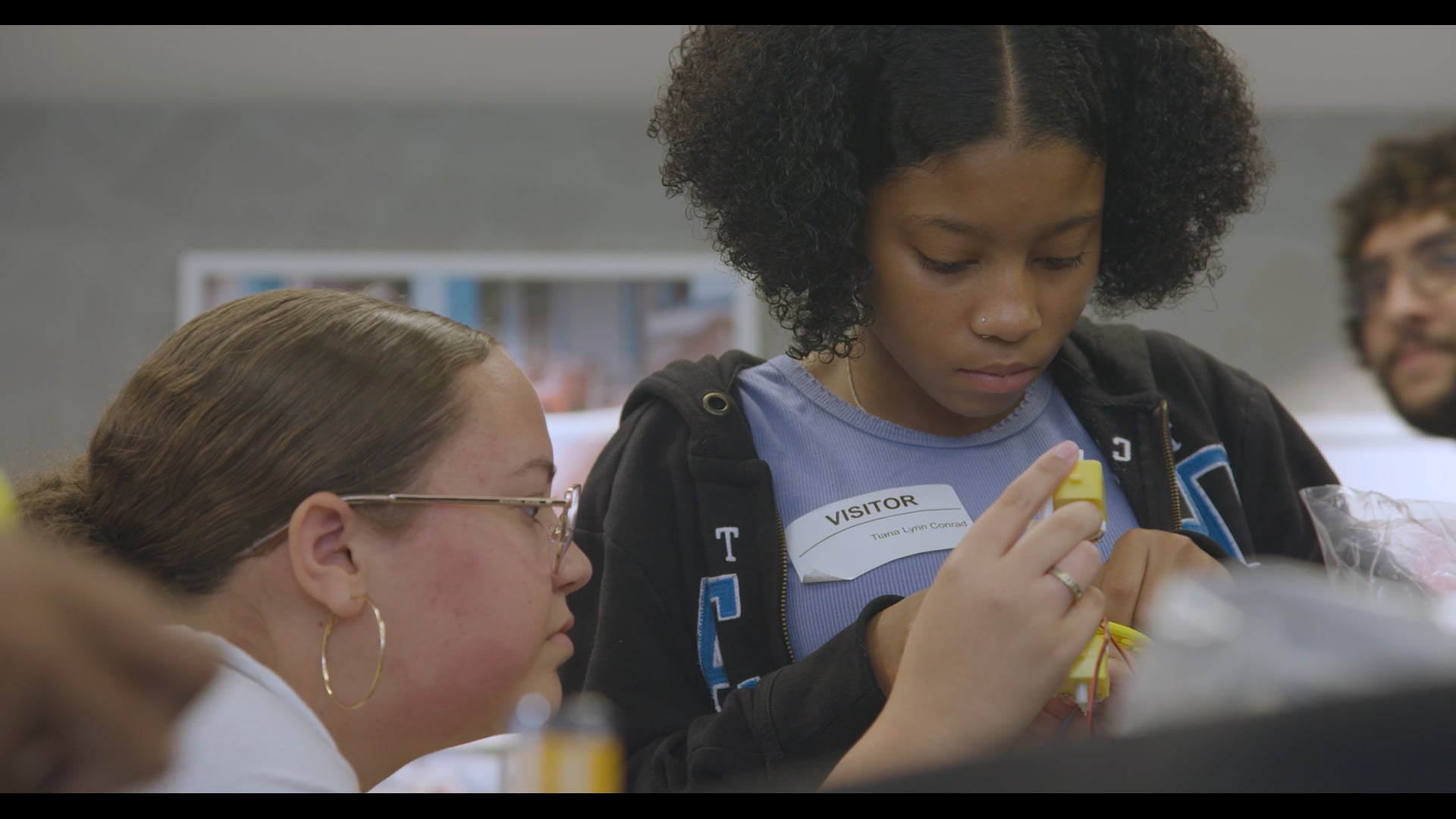 Indigenous students discover STEM careers and next-gen tech with the help of a V Teamer