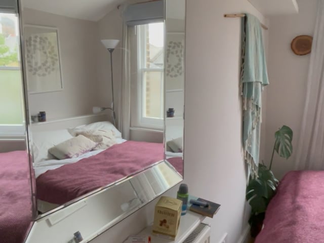 Bright, Airy Room with Own Shower Room Main Photo