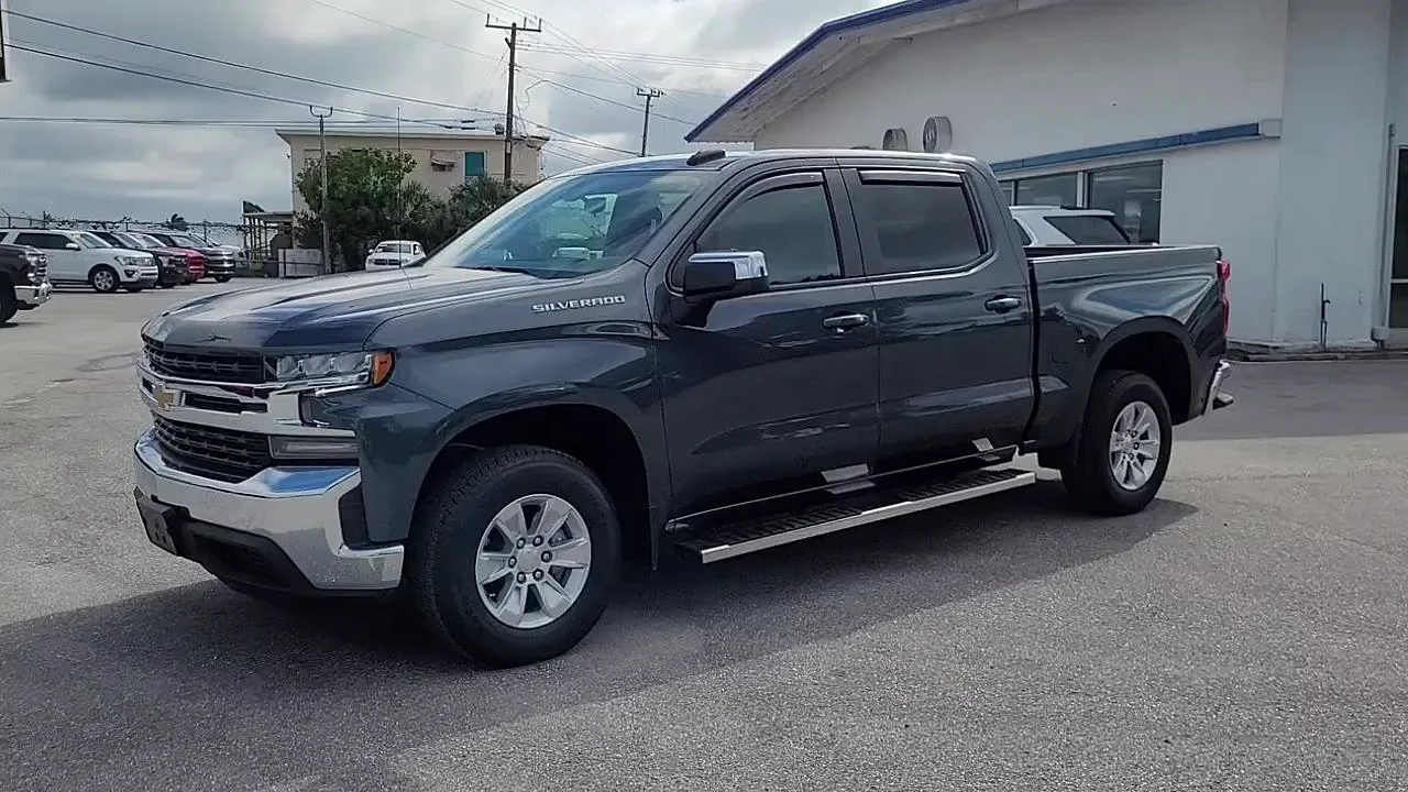 USED 2021 CHEVROLET SILVERADO 1500 2WD Crew Cab 147" LT at Belle Glade Chevrolet Buick (USED