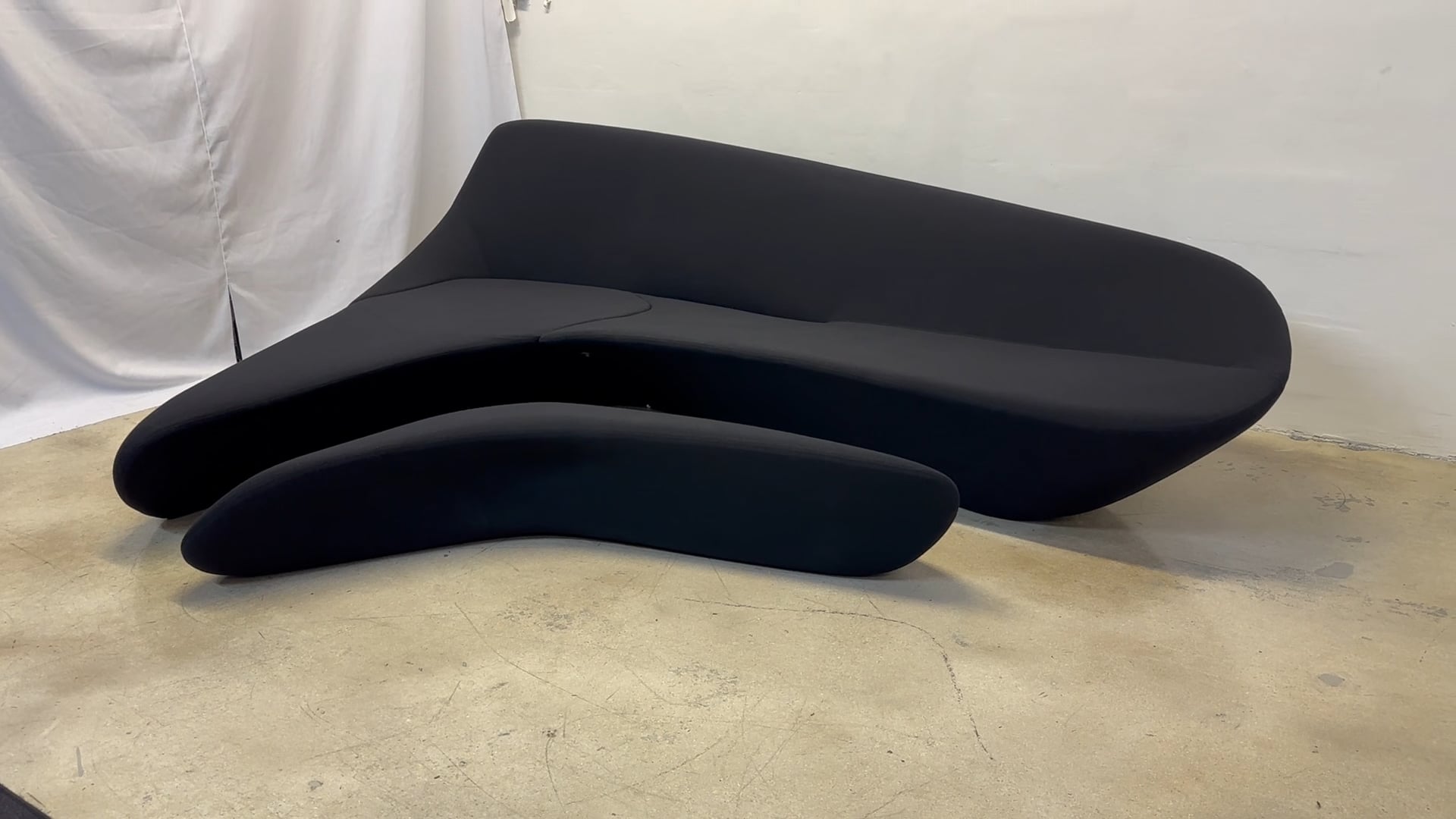 Zaha Hadid Moon System Sofa and Footrest for B&b Itália at