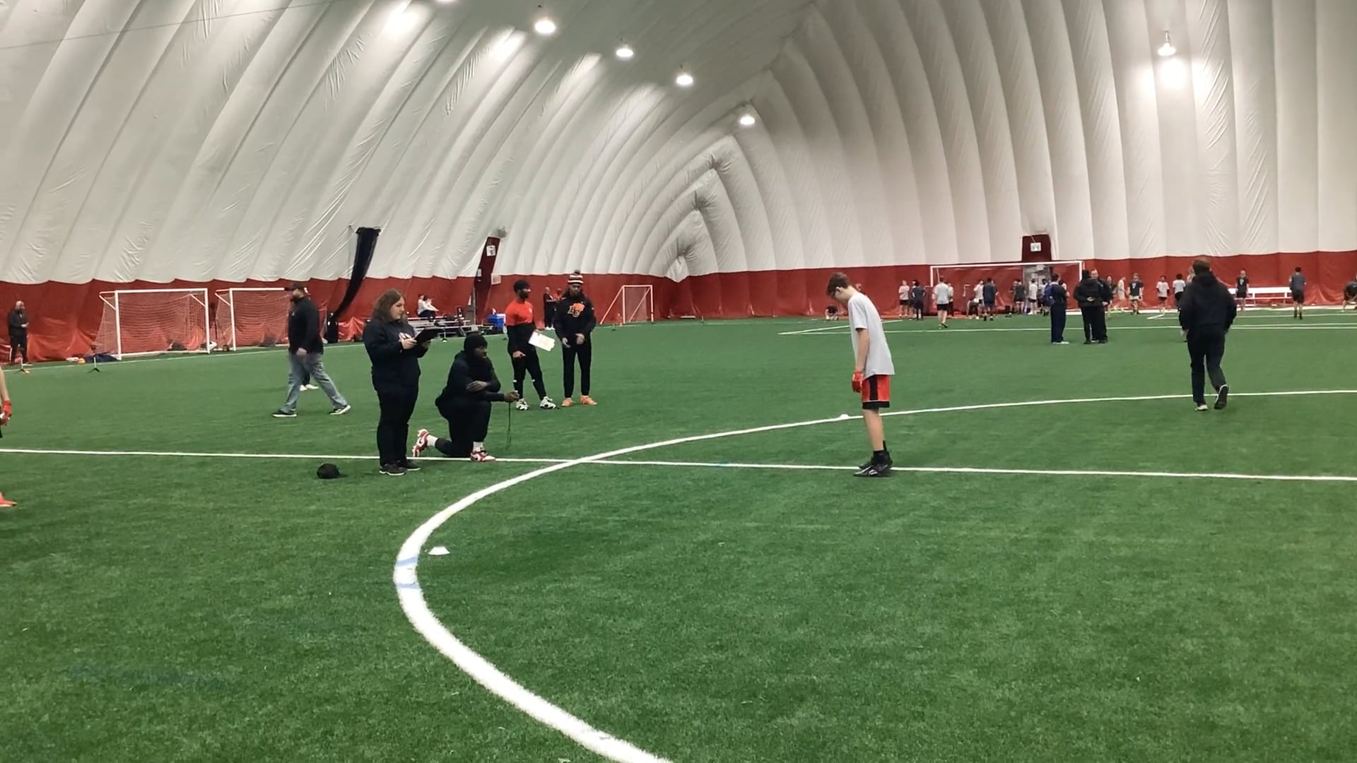 Watch lucas di giulio's 5-10-5 Agility: 5.22 seconds