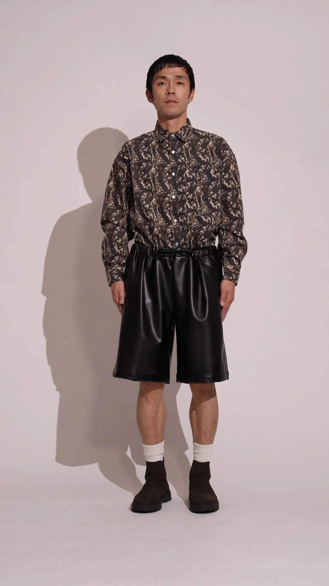 VEGAN LEATHER SHORTS / ヴィーガンレザーショーツ (BLACK