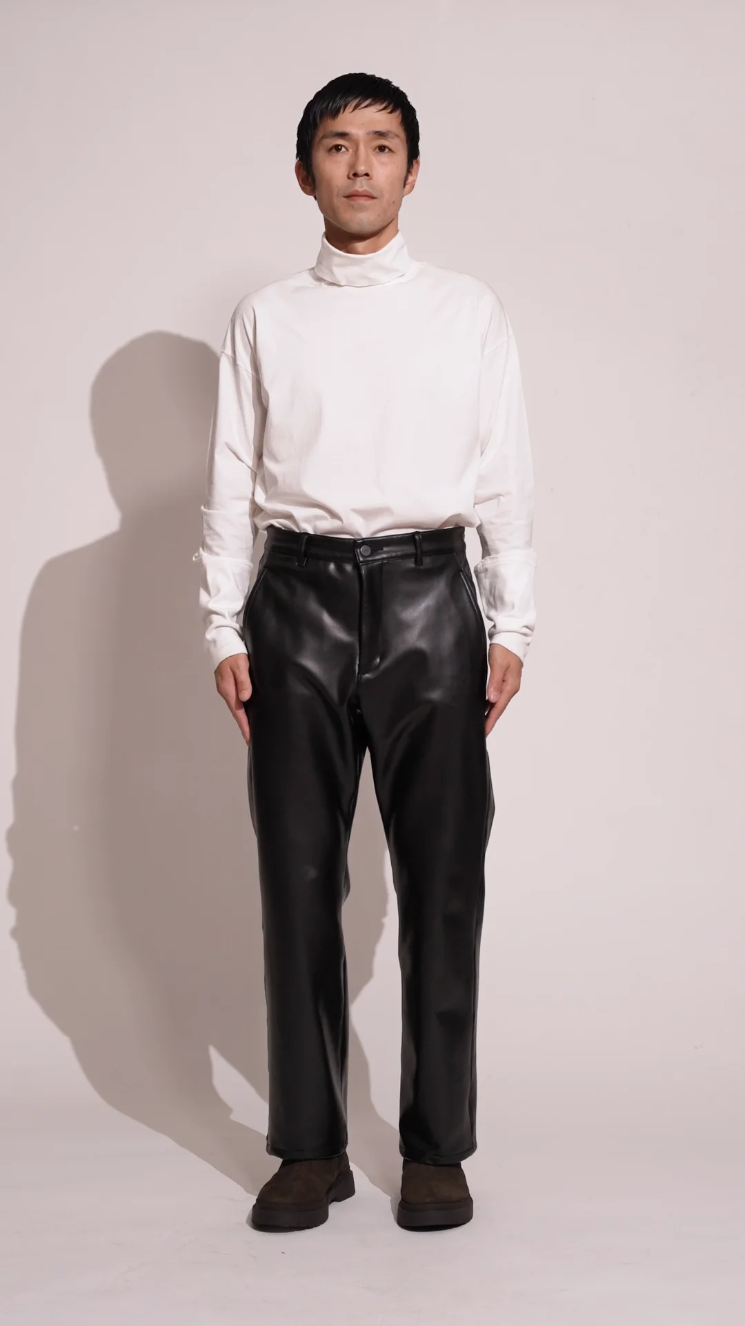 VEGAN LEATHER STRAIGHT PT / ヴィーガンレザーストレートパンツ(BLACK