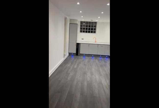 Amazing Brand New Private Apartment to let Main Photo