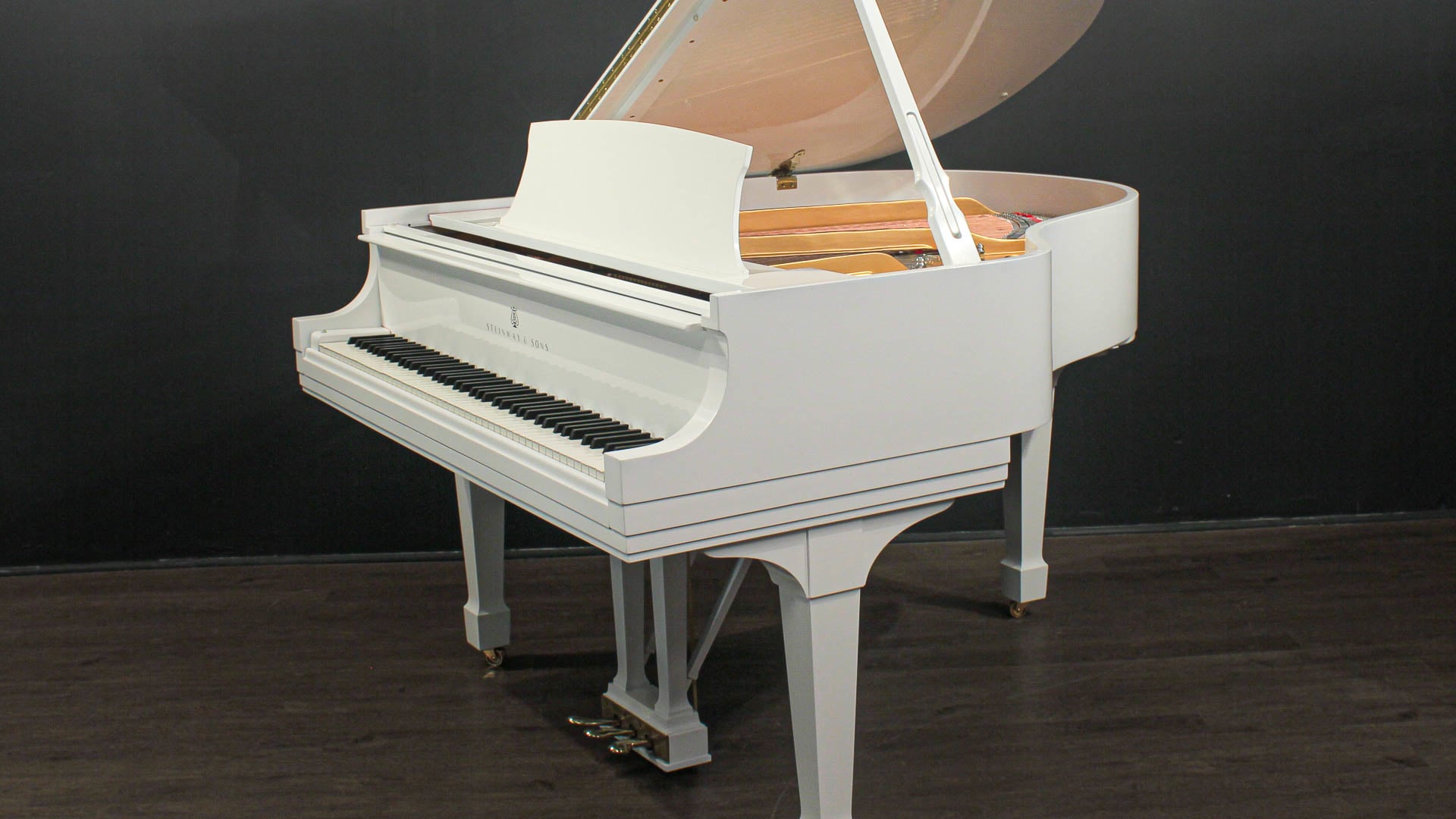 Tocador Steinway modelo S 51 para bebésTocador Steinway modelo S 51 para bebés  