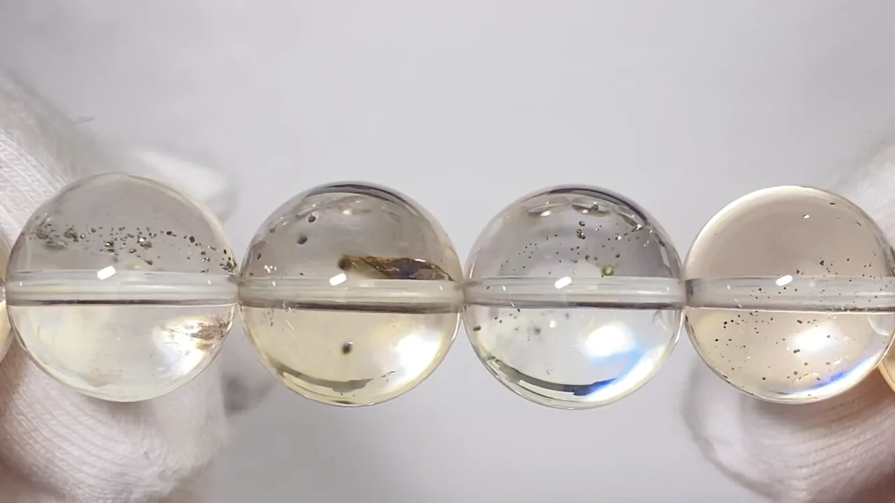 動画】【1点もの】パイライトインクォーツ ラウンド13mm 1連 動画】【1点もの】パイライトインクォーツ ラウンド13mm 1連