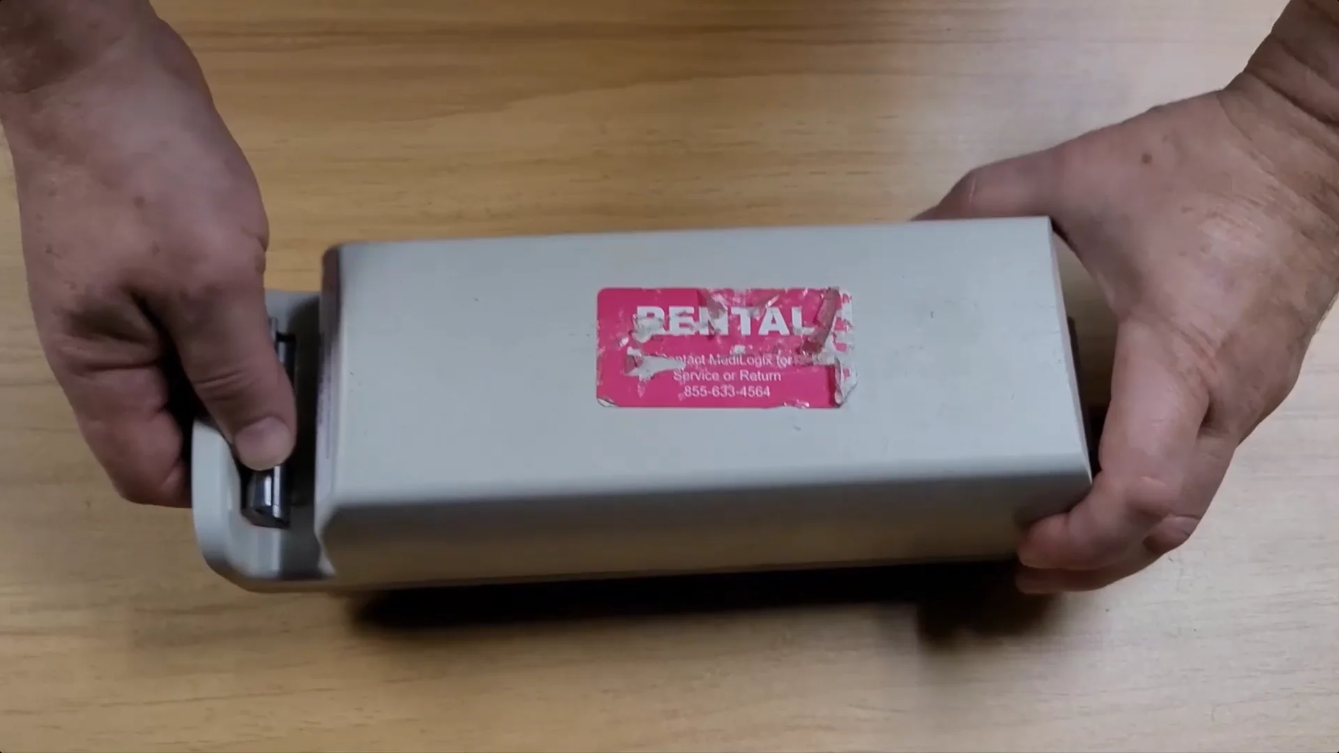 Rebuilding the Drive Gravis Patient Lift Battery Pack on Vimeo