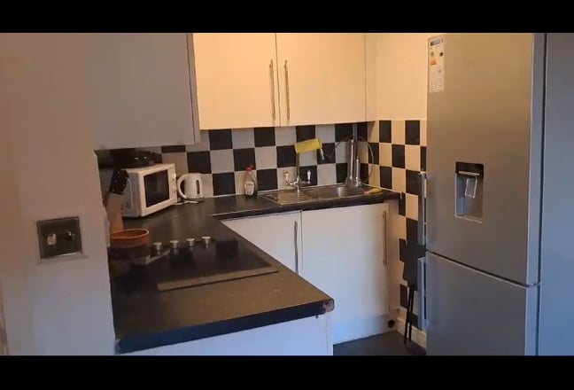 Fully Furnished Studio in Kensington Main Photo