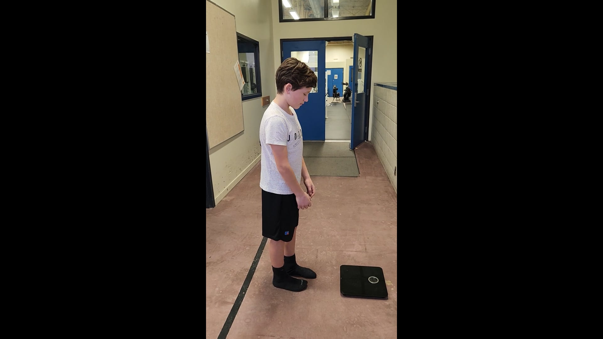 Watch logan hilker's Weight: 100.3 pounds