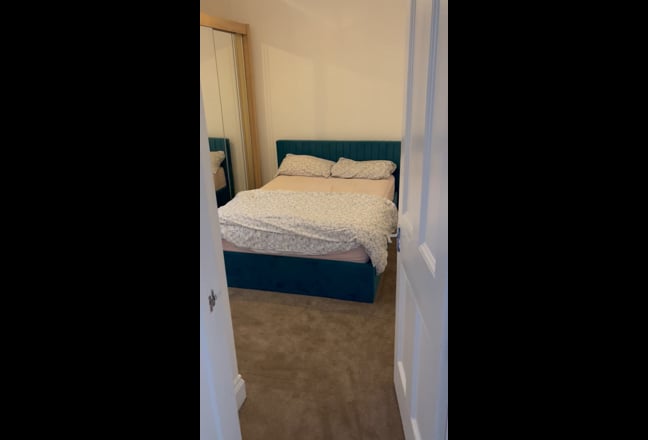 Double room in Central Romford-bills included Main Photo