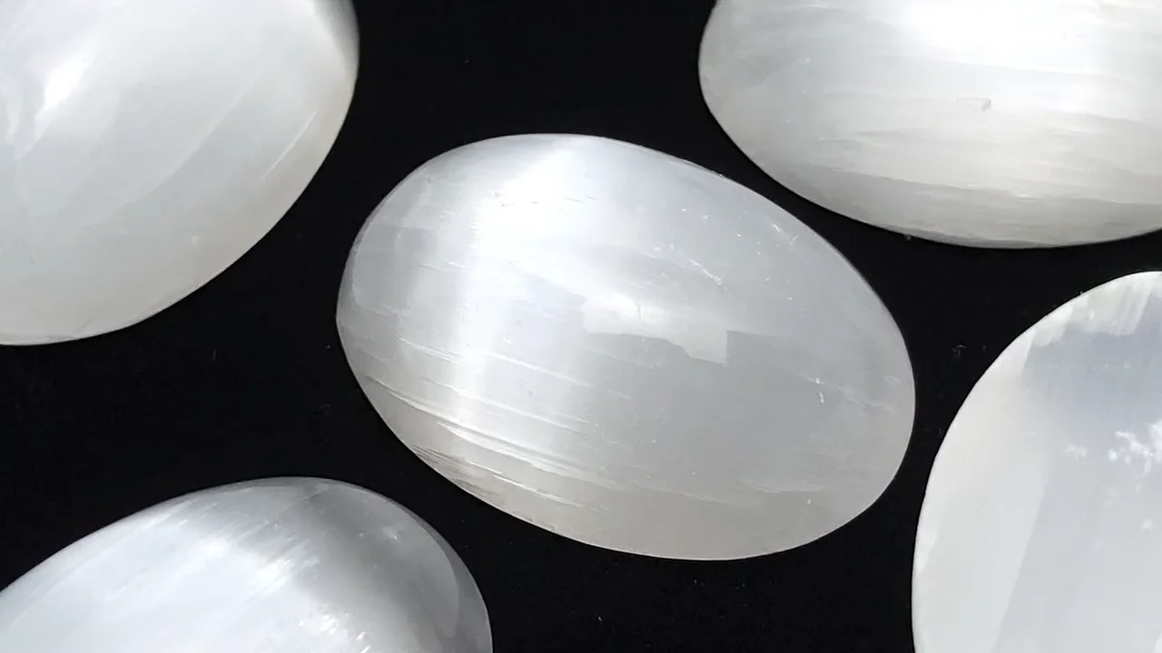 セレナイト（ジプサム） オーバル カボション25×18mm 1個｜天然石