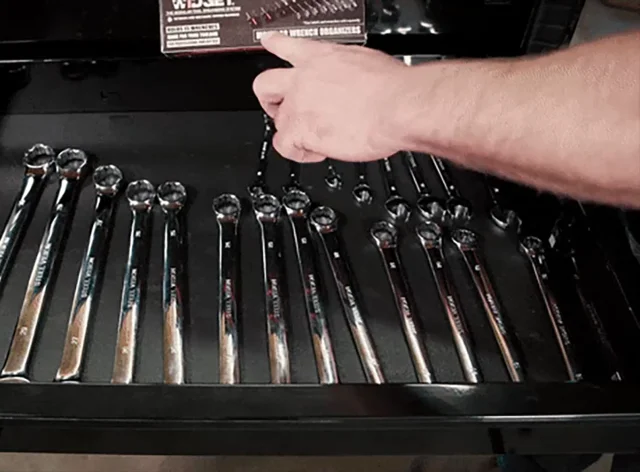 Astro Pneumatic Tools Just gave Harbor Freight Icon wrenches a lot of  trouble!! 