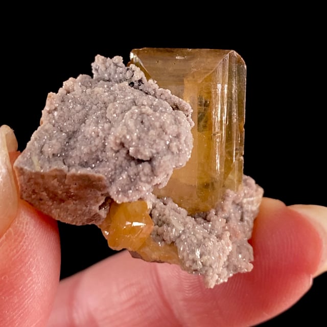 Wulfenite on Dolomite