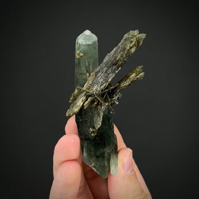 Quartz with Epidote