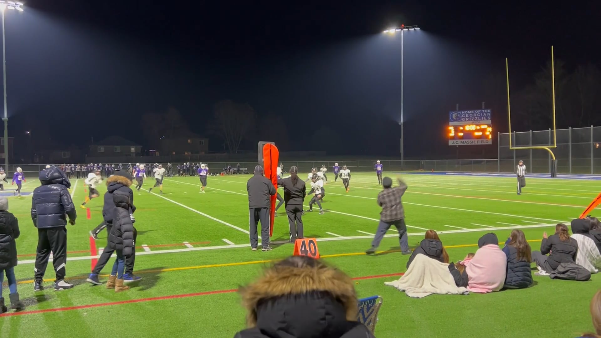 Watch roman mitchell's defensive half back film