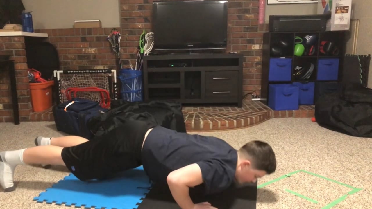 Watch lee jordan's Push Ups: 9 push ups
