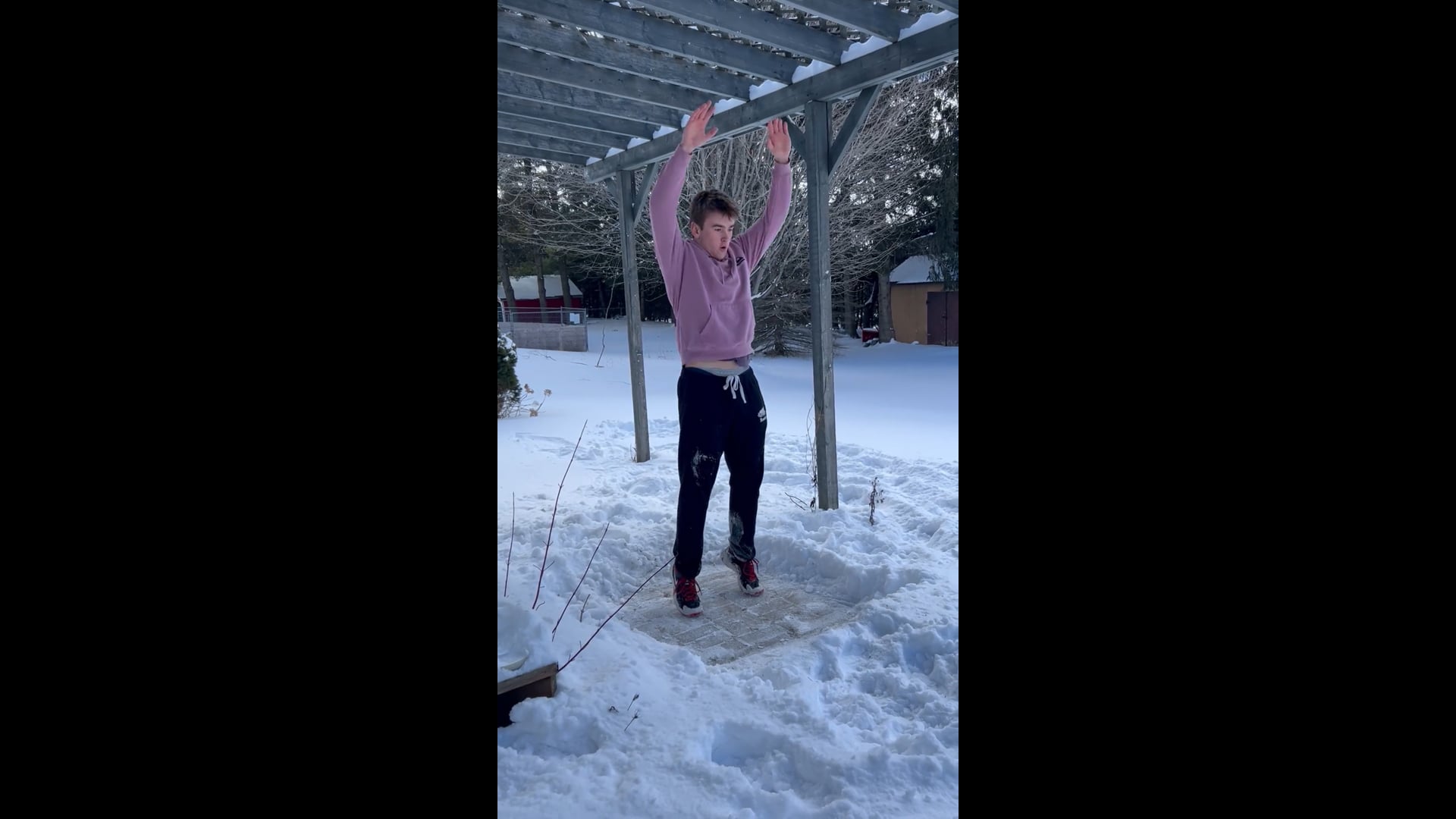 Watch luke smith's Vertical Jump: 29.75 inches