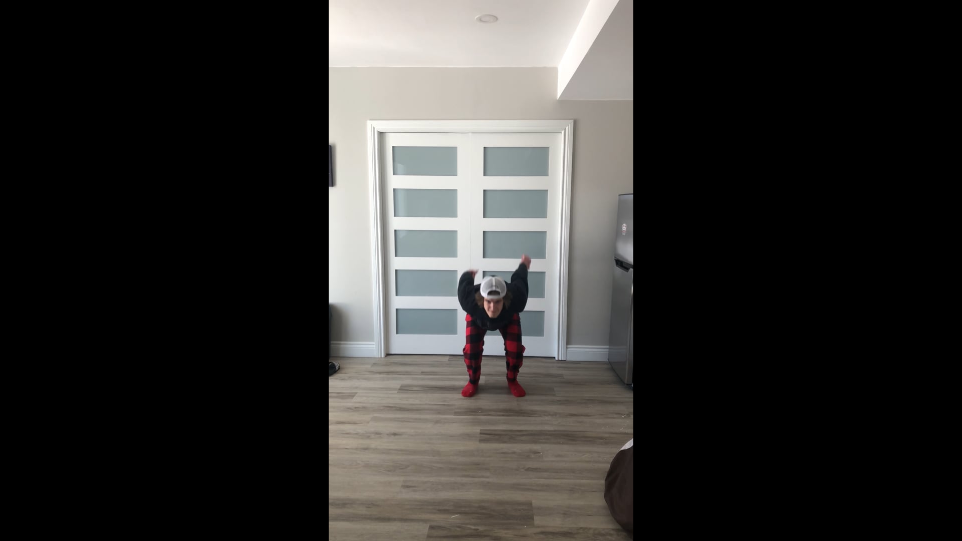 Watch danylo ostapyk's Vertical Jump: 18.3 inches
