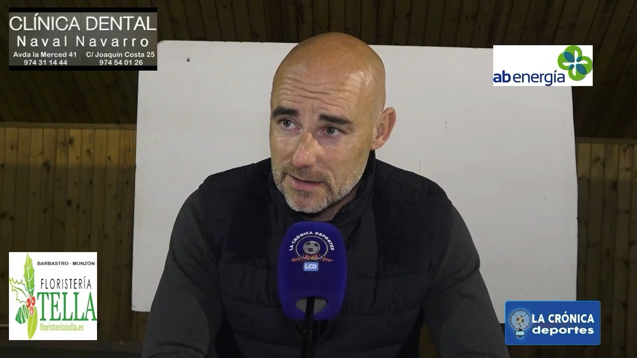 DANI MARTÍNEZ (Entrenador Barbastro) UD Barbastro 1-0 Valle de Egüés / Jor. 23 - Segunda Rfef