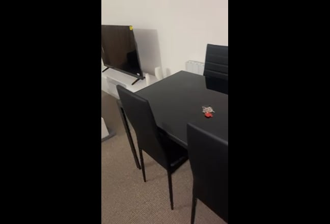 Looking for a female to share the house together  Main Photo