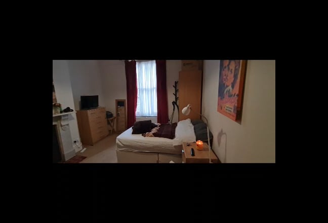 Fantastic Studio Flat in Brook Green Zone 2 Main Photo