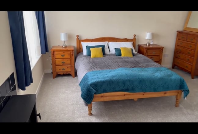 Extremely Large Double Room in Dunstable   Main Photo