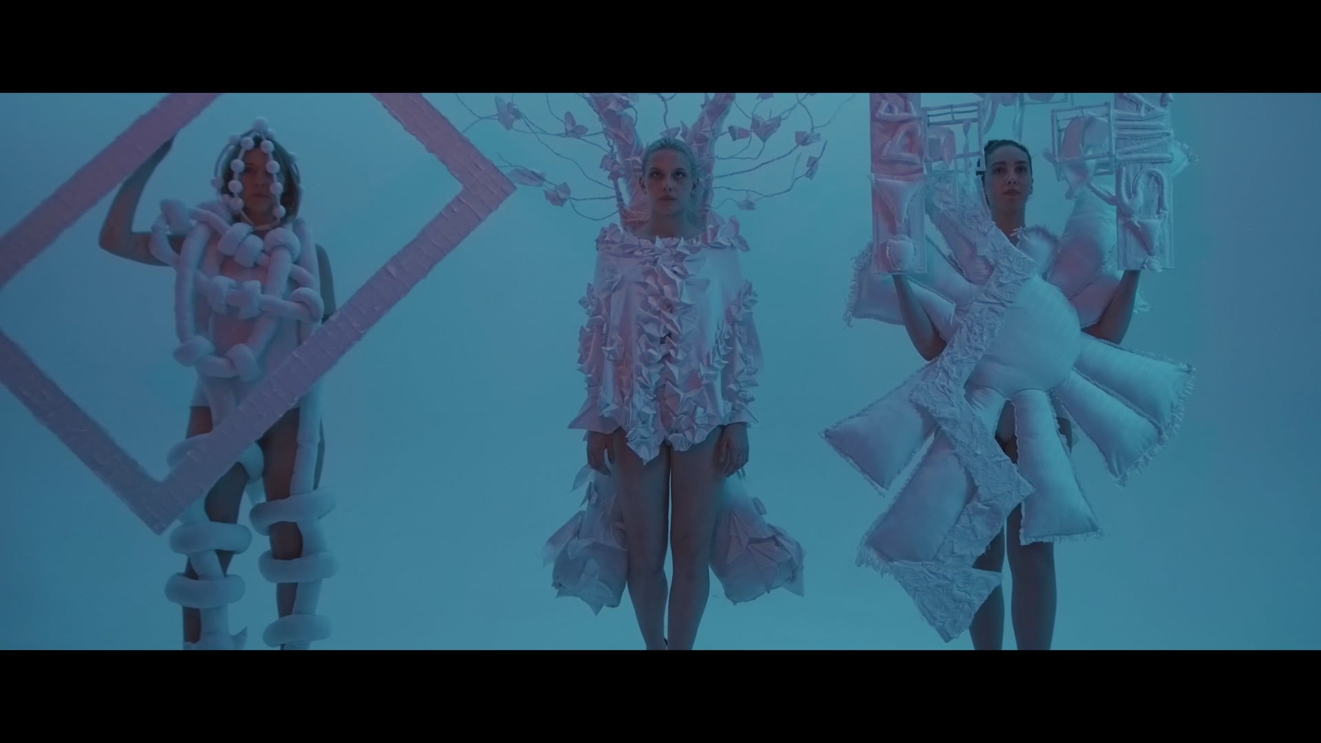 Van Angeles feat. Regi Jennings -  Hideaway (Official Music Video)