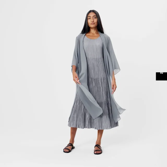 Simplicity's the key to Eileen Fisher's breezy, adaptable
