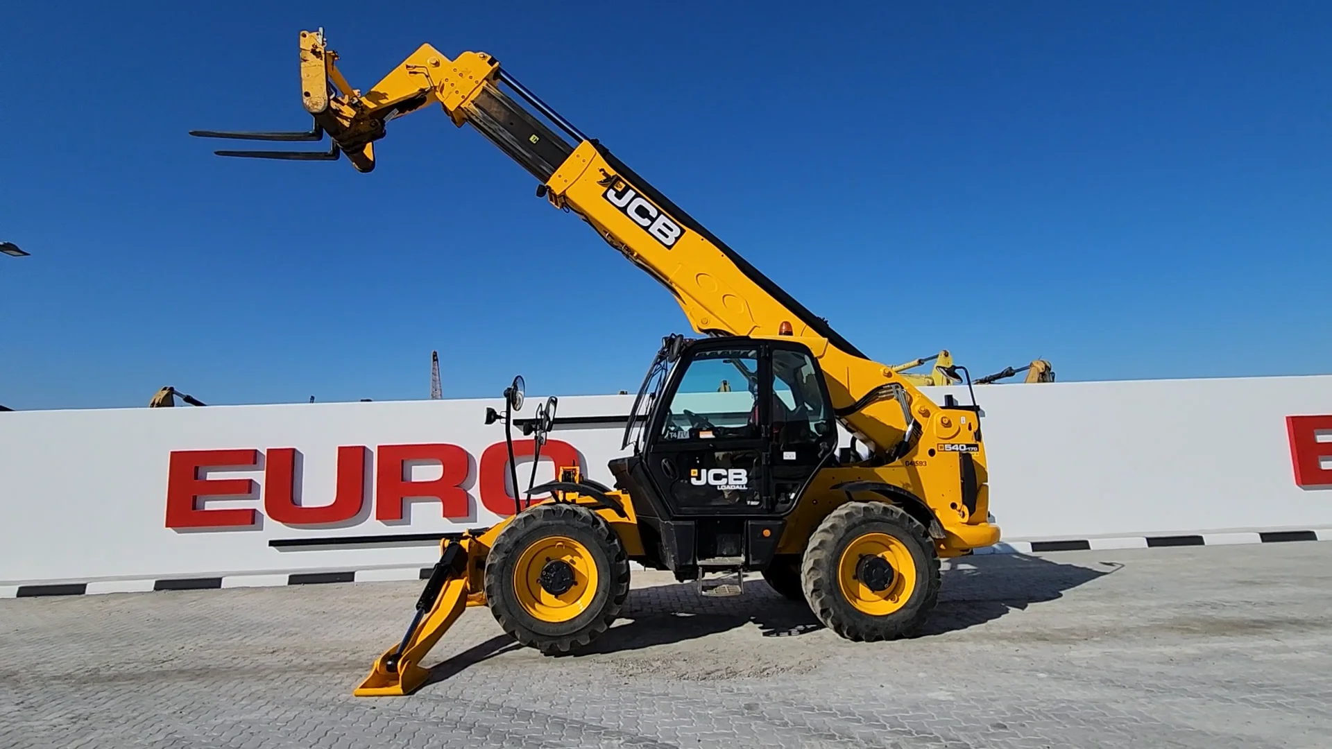 JCB 540-170 Turbo Powershift Telehandler -Abu Dhabi March 2024 on Vimeo