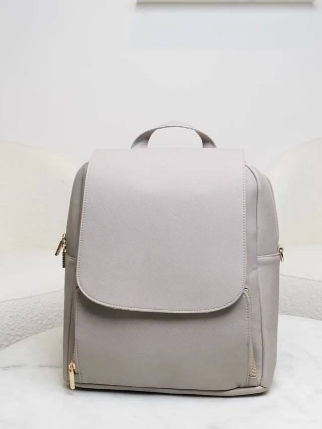 Light grey outlet backpack