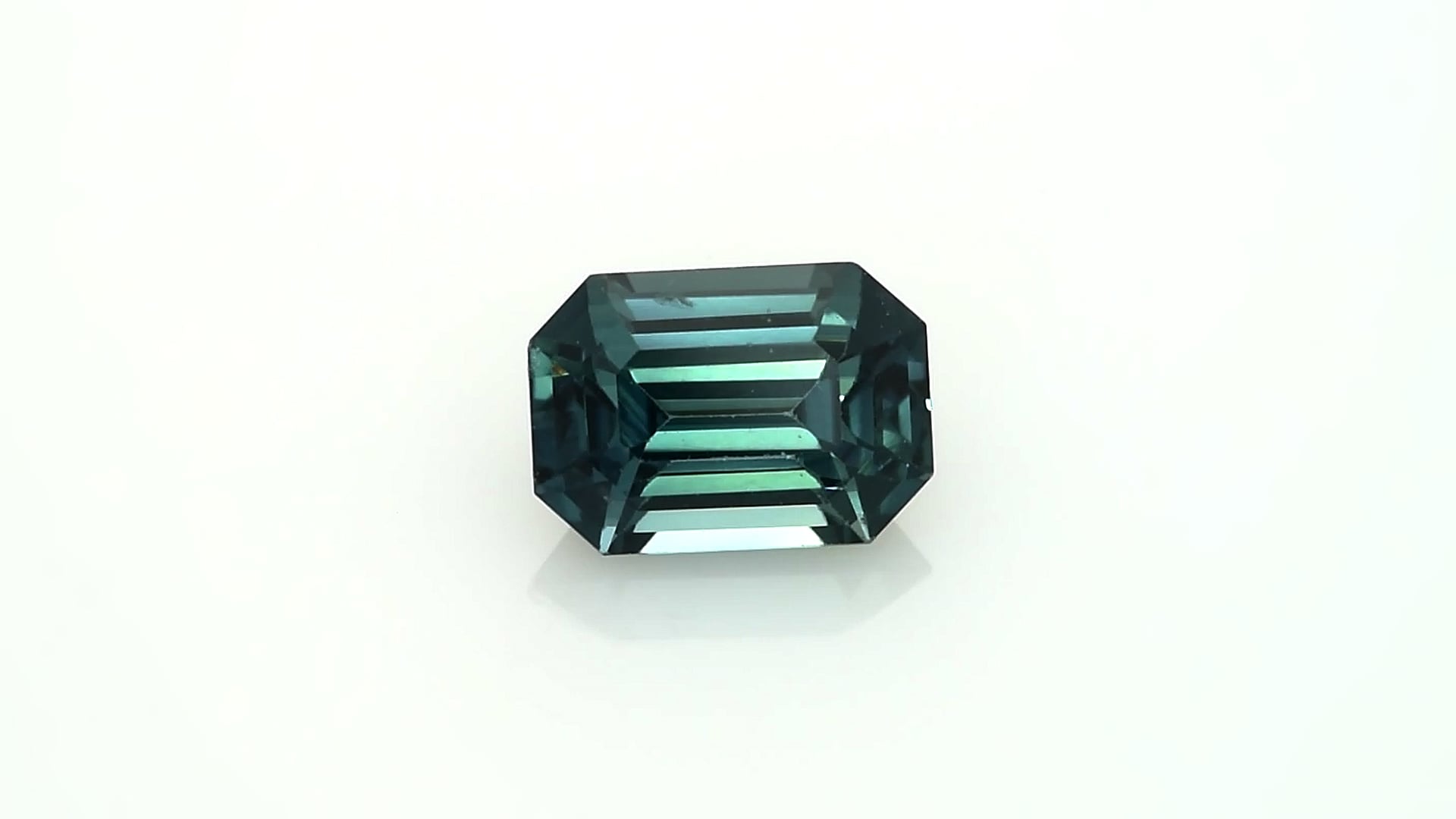 Saphir Vert-bleu D'Australie 1,15 Carat - Traité Béryllium, 8x6.2mm, Neuf Avec étiquettes