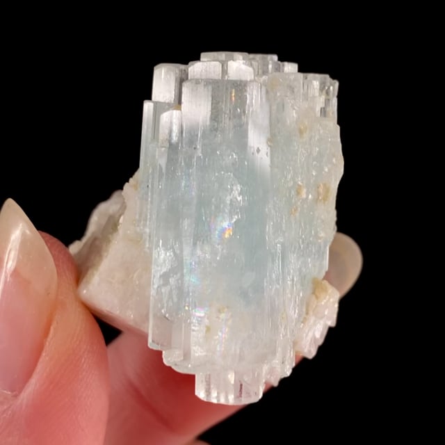 Beryl var: Aquamarine (doubly-terminated)