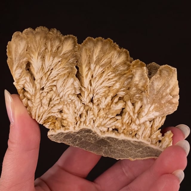 Baryte (polished) (fluorescent)