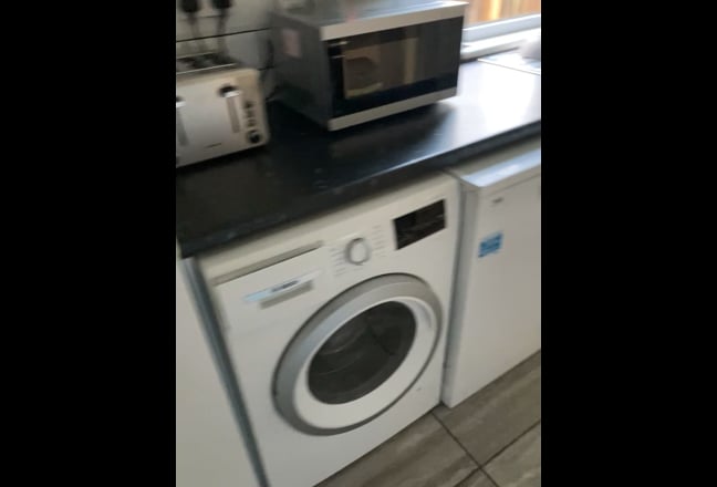 Double Room to Rent Main Photo