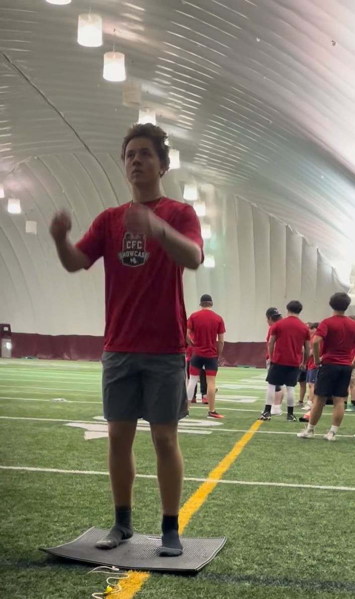 Watch skyler wansbrough's Vertical Jump: 33.57 inches