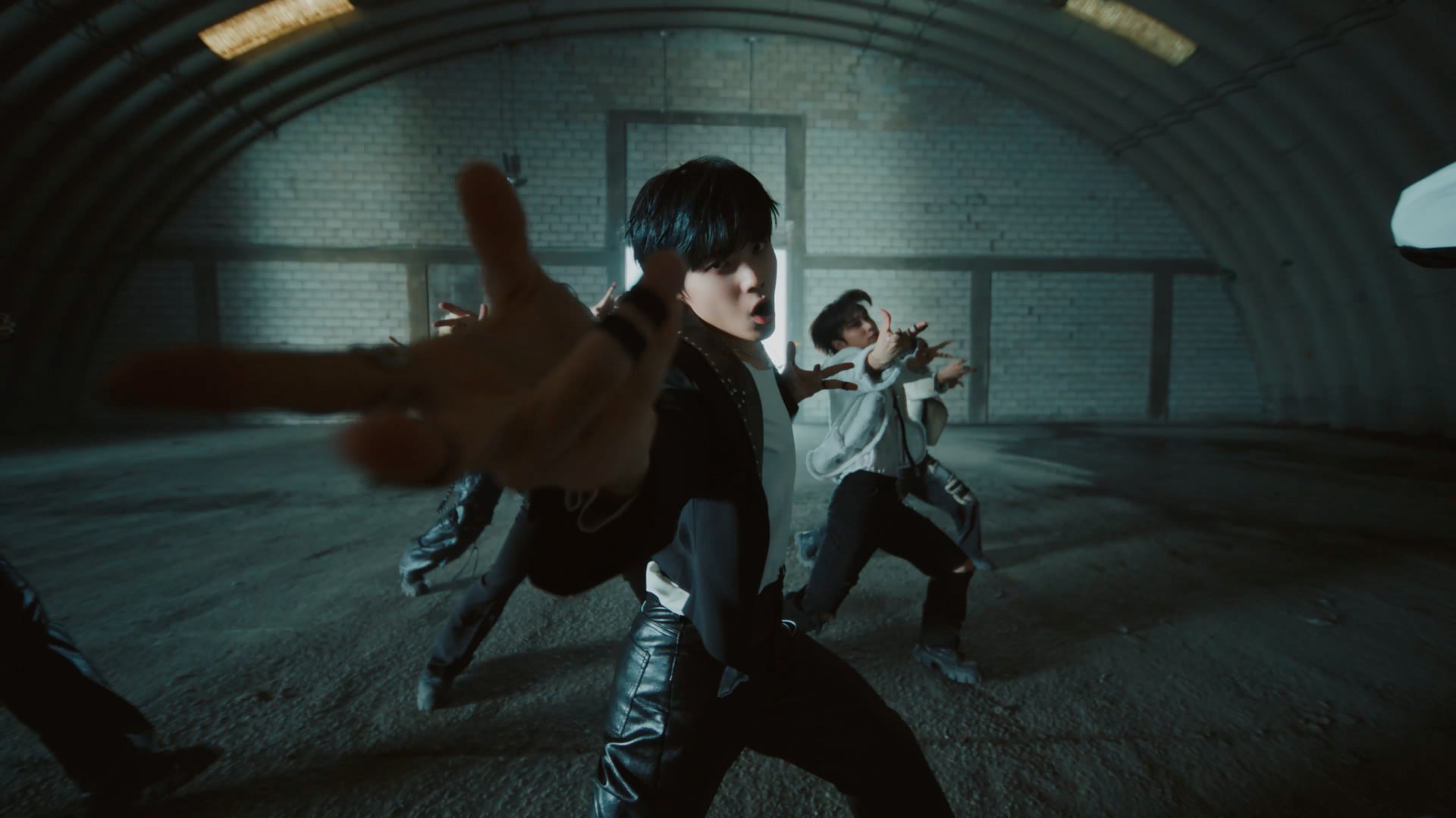 INI | 'MORE' Performance Video