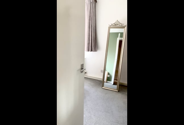 1 bedroom apartment Kennington Short term stays Main Photo