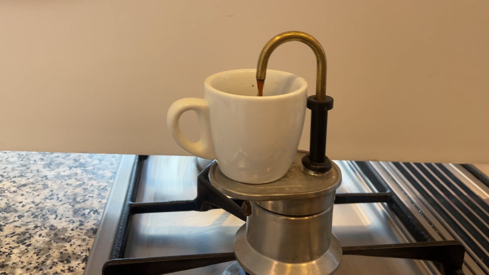 DOWAY Acrílico Retro Café Espresso Machine Pendientes Colgante Joyería