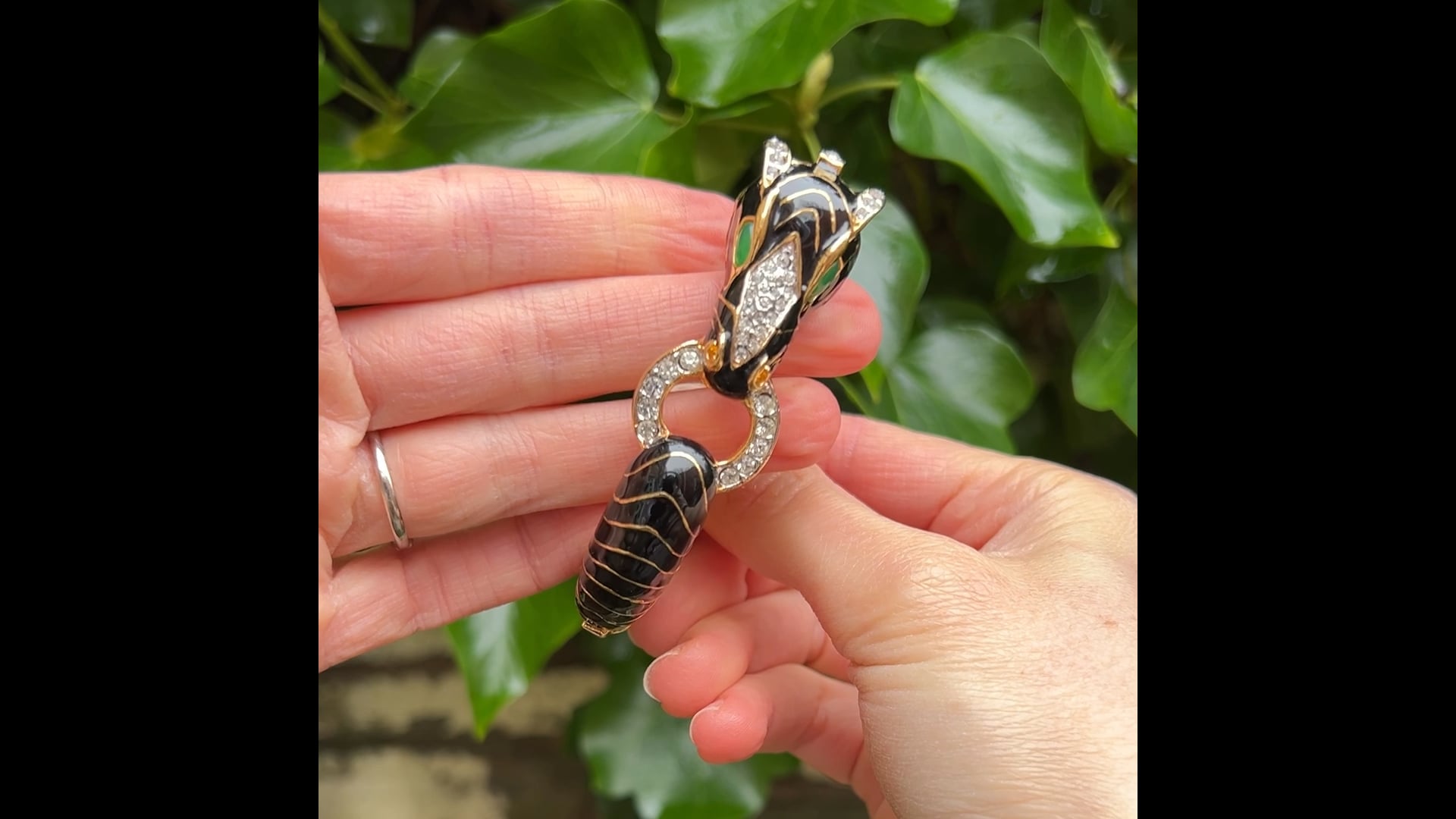 Ciner ブレスレット Ciner 1970s Enamel and Rhinestone Vintage Zebra Cuff For