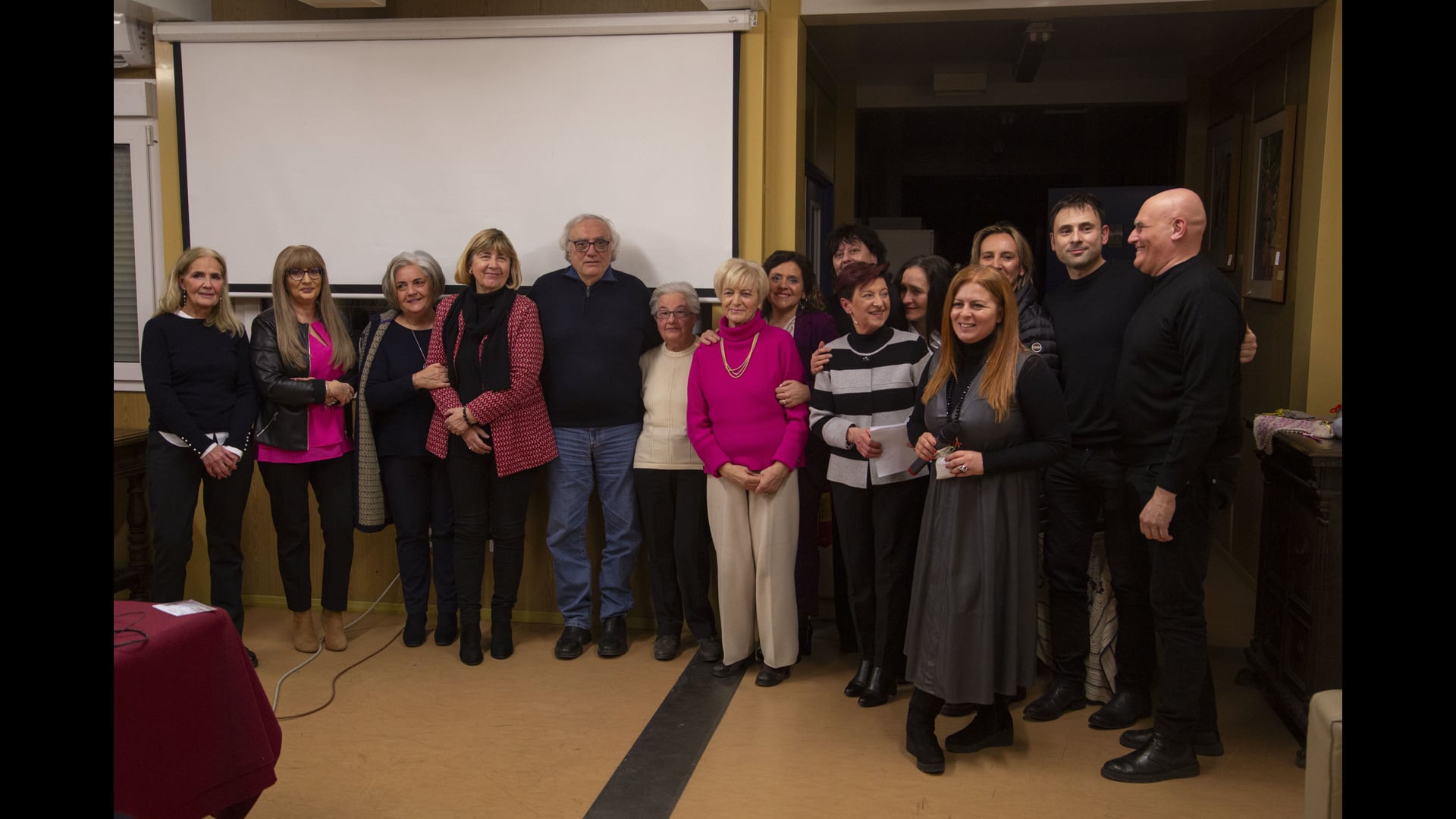 Storie di Donne diplomatiche, organizzatrici e mecenati: incontro a Visso -  VIDEO - eTv Marche: Notizie, Live e Trasmissioni