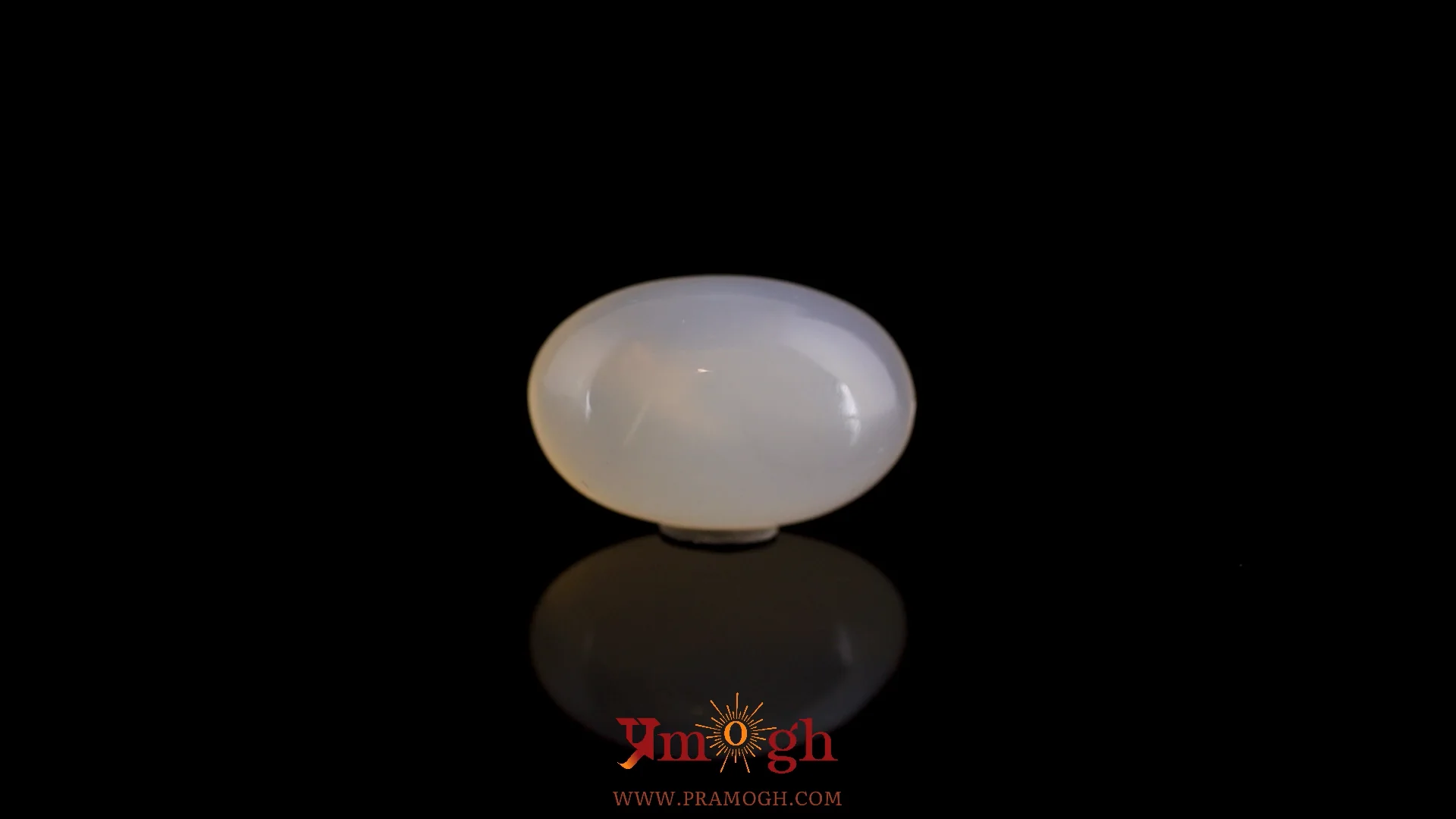 Shop 10.38 Carat Genuine & Natural Moonstone Gemstone - Pramogh
