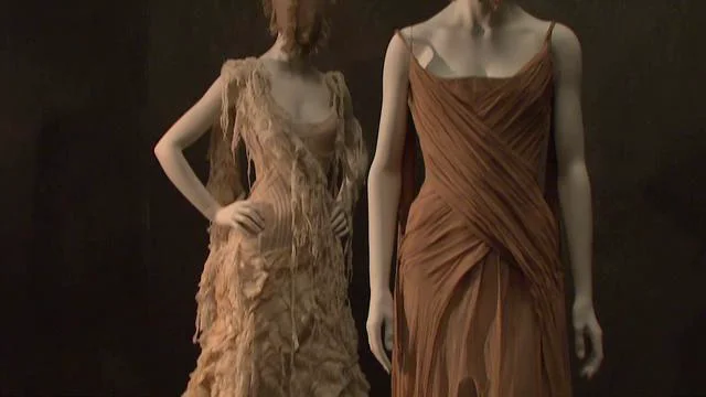 Gallery views - Alexander McQueen - Savage Beauty on Vimeo