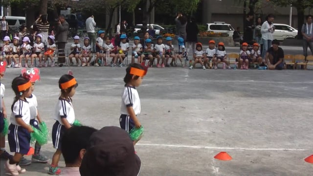 エビカニダンスの入場シーン