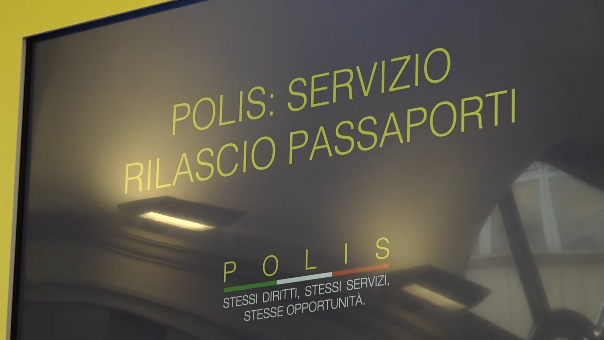 Il passaporto si può fare alle Poste - éTV Rete 7