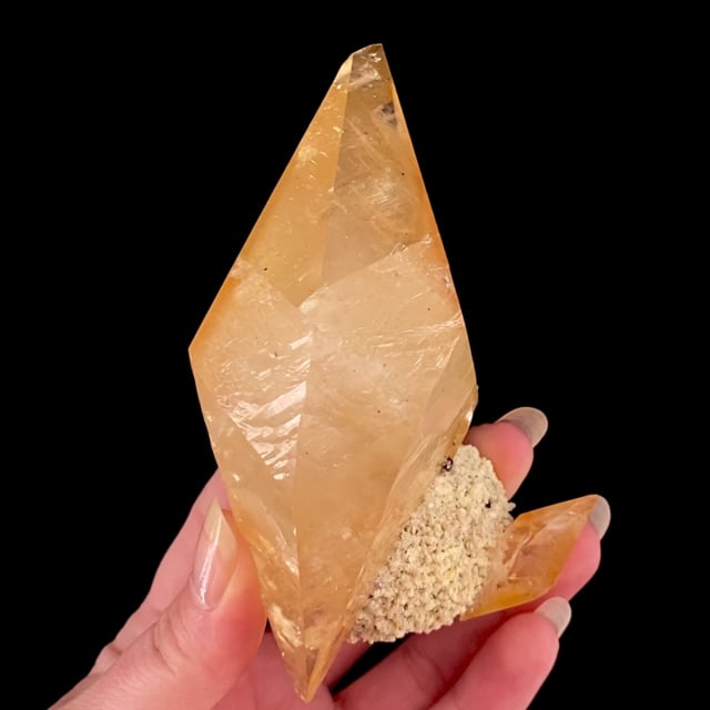 Calcite (doubly-terminated crystals) on Baryte