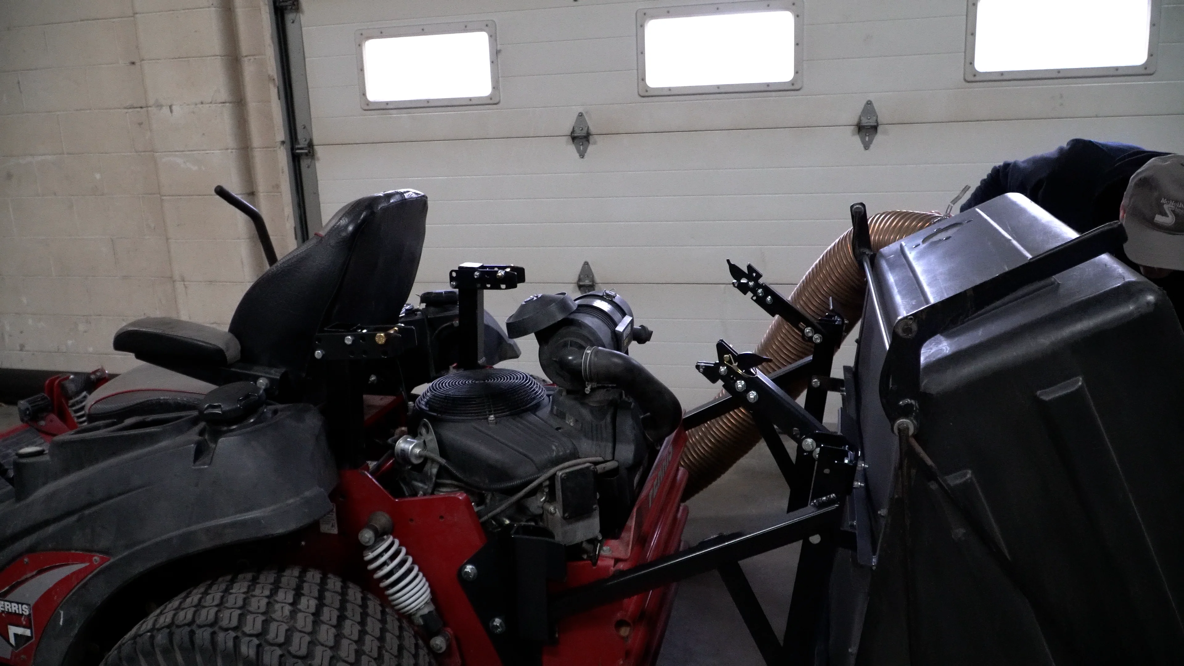 PV18 Dump Catcher - Zero-Turn Mowers - Leaf and Grass Baggers