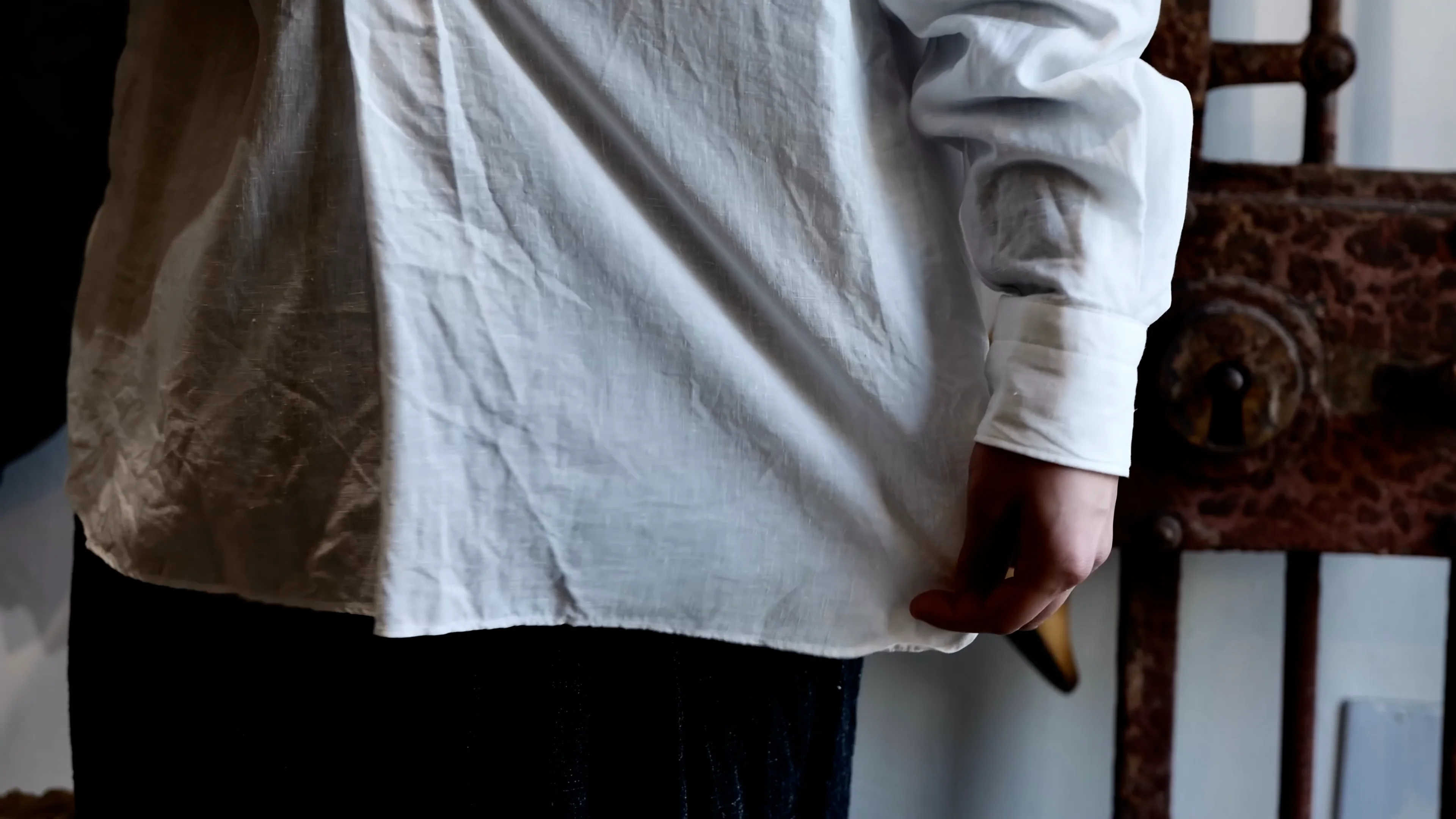 calmlenceのBand Collar Pullover ShirtとOpen Collar Shirt