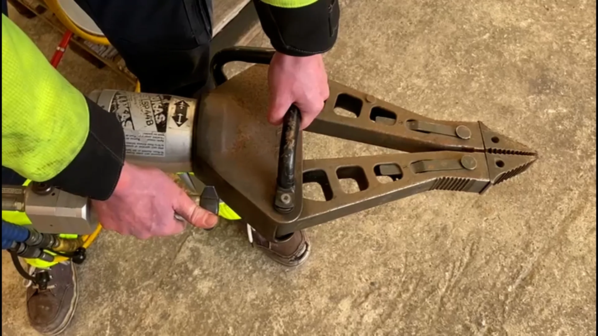 Lukas Hydraulic Rescue Device and Equipment - Dormagen March 24 on Vimeo